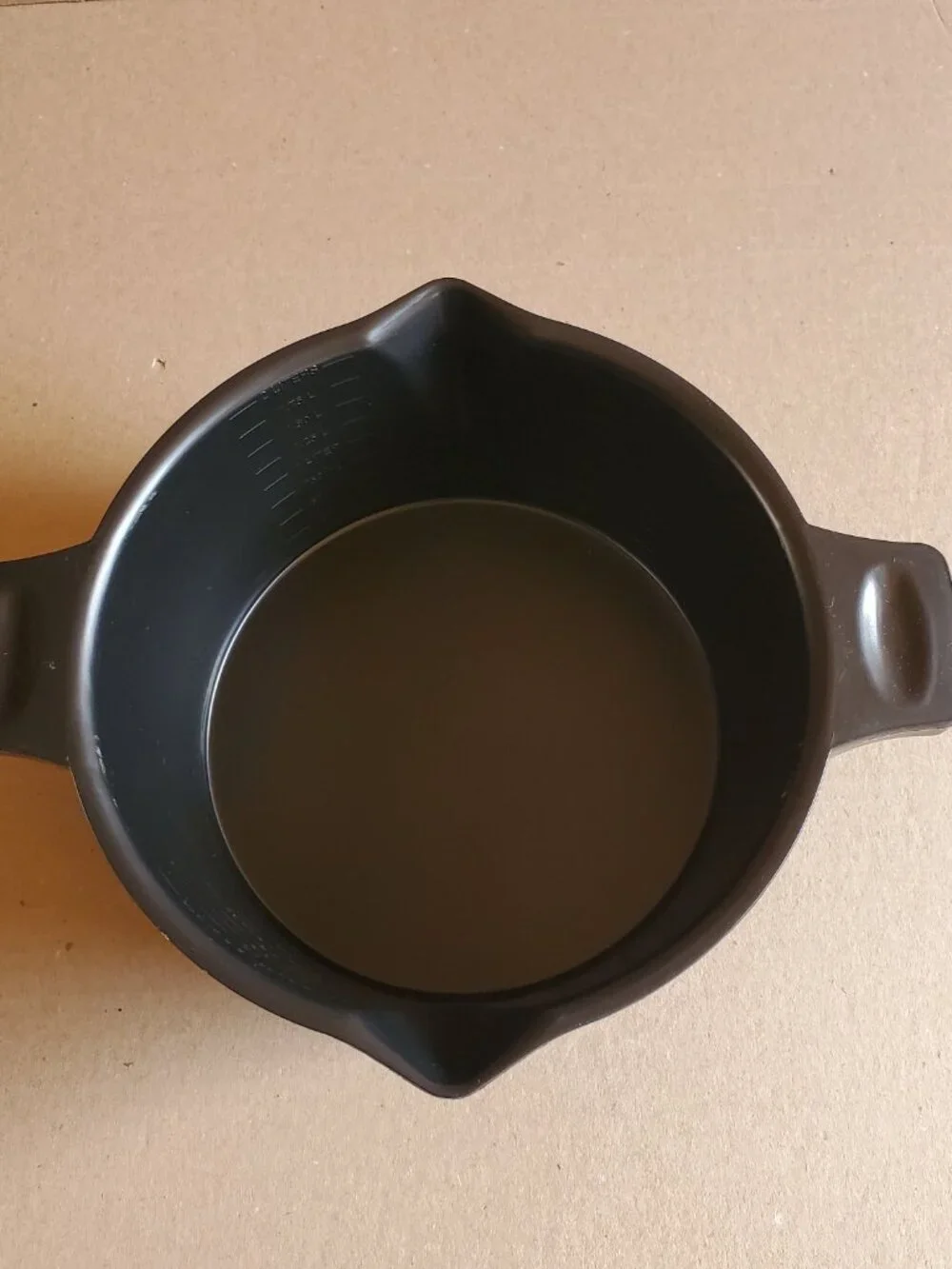 Pampered Chef Black 2 Quart  Microwave Steamer & Rice Cooker With  Locking Lid